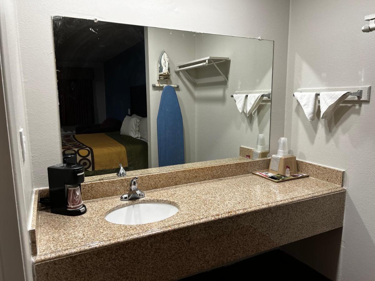 Economy Inn Ashdown מראה חיצוני תמונה